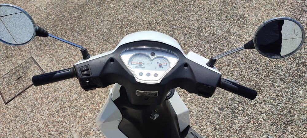 Scooter 2 tempos 70cc vendo ou troco por carro ou mota