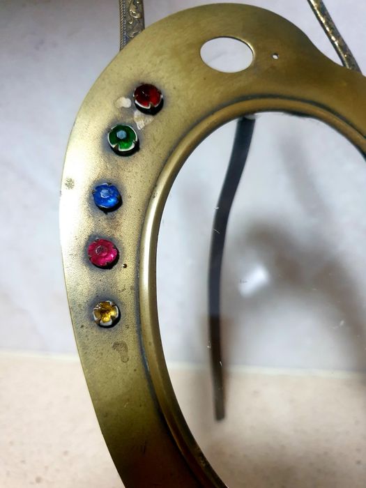 Linda rara antiga moldura em forma de uma paleta de cores