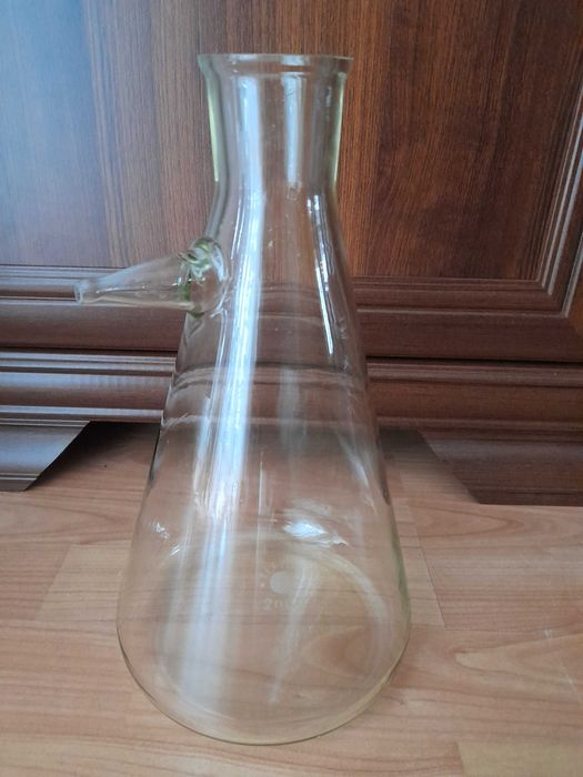 Stare polskie szkło laboratoryjne. Kolba próżniowa 2000ml.