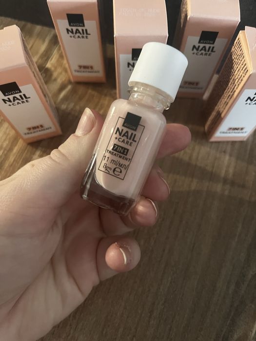 Avon kuracja do paznokci 7w 1