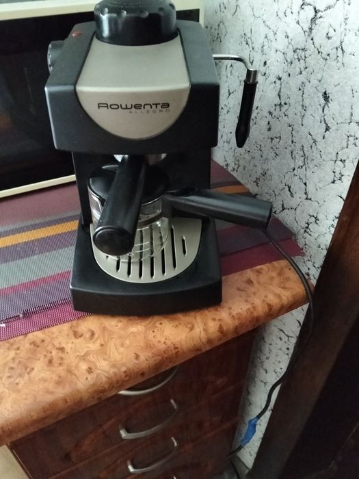 Продам кофеварку