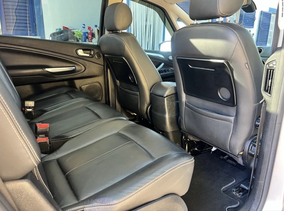 Ford S-Max titanium 7L 2011