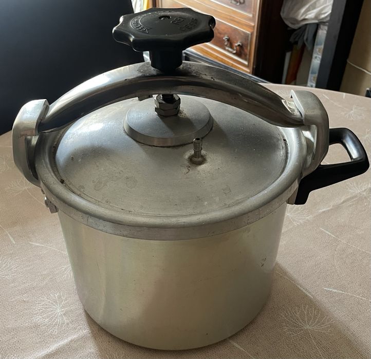 Panela pressão Rei Cesar