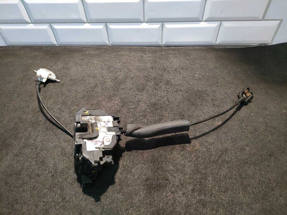 Renault Laguna III zamek drzwi lewy przód