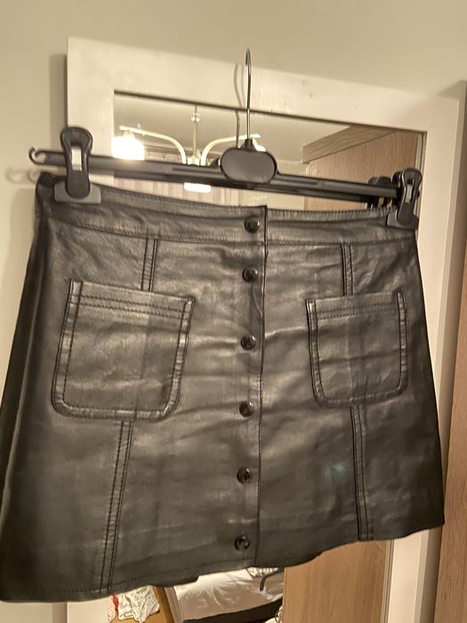 Krótka spódnica z ekoskóry H&M 38