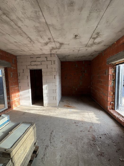 Боярка продам квартиру первый этаж с двориком 35м2