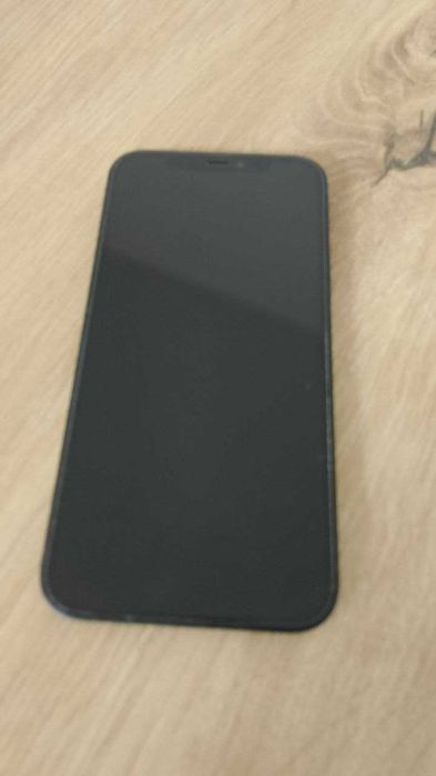 telefon iPhone 12