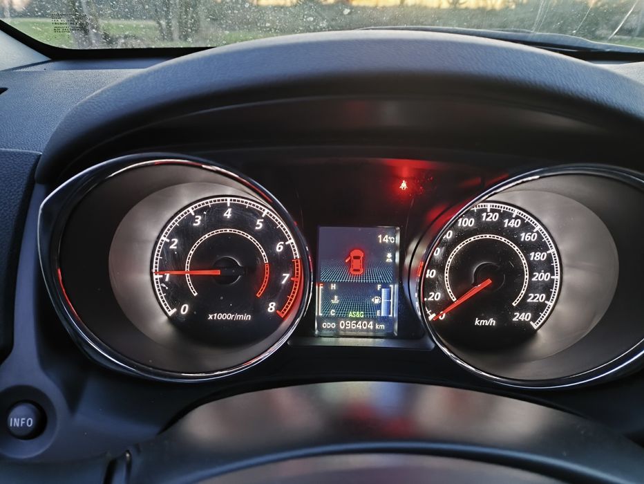 Sprzedam Mitsubishi ASX 1.6 benzyna 2017 rok