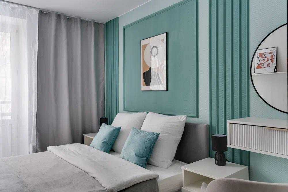 2ком. новый ЛЮКС напротив Интуриста на Фестивальной. Посуточно.