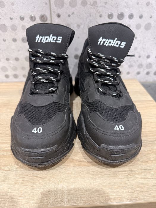 Balenciaga triples rozmiar 40 wkładja 25 cm.