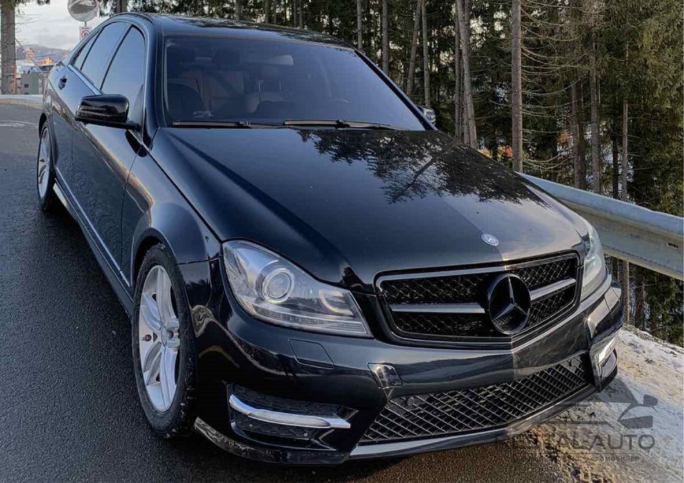 Решетка радиатора Mercedes C W204 2007-2014 SL All Black