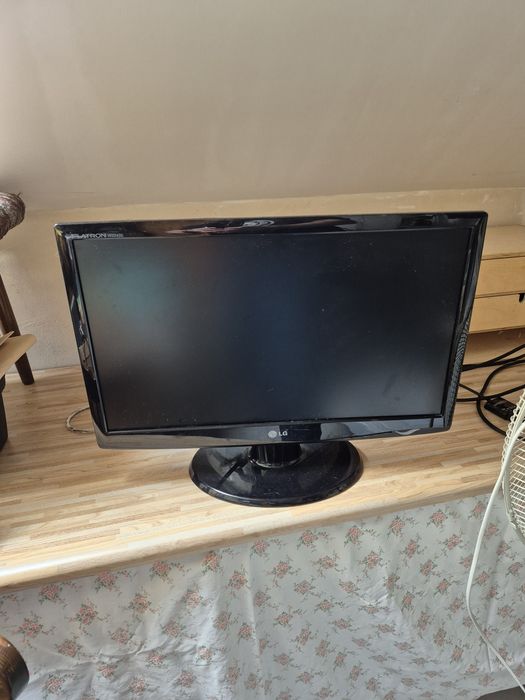 Monitor LG FLATRON W2243S,  22"