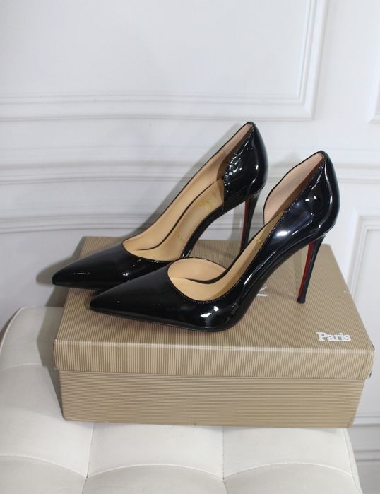 Туфлі Christian Louboutin  37 розмір нові