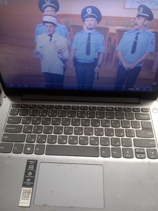 Продаю ноутбук кому нужен звонить