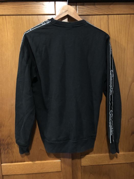 Sweatshirt Champion em Preto