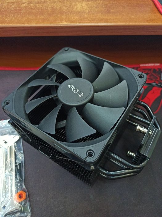 • Процессорный кулер PCCooler Paladin 400