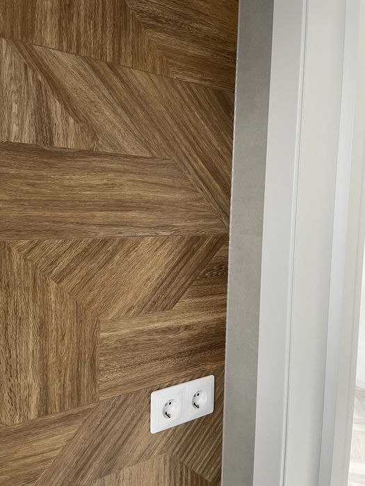 Плиточник , укладання плитки