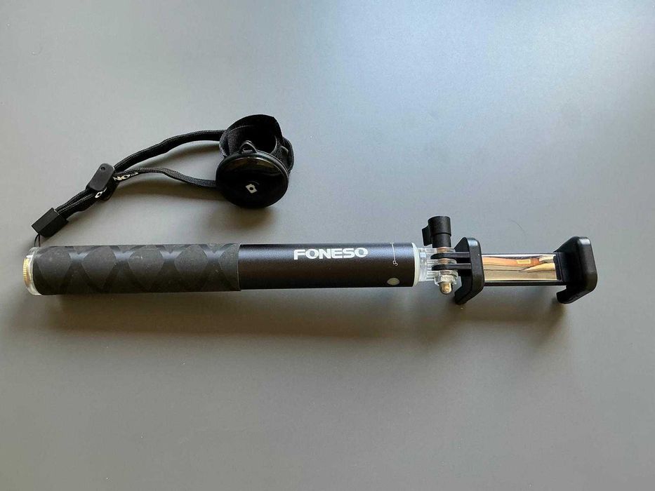 Bastão de Selfie Extensível FONESO com Comando Bluetooth - Tripé 1/4