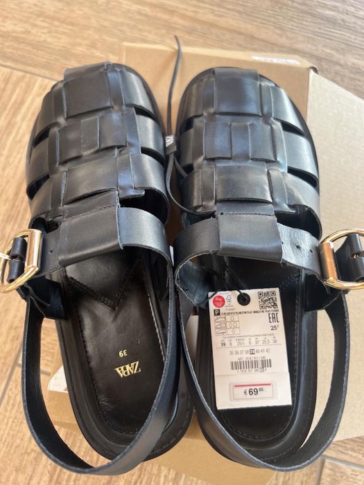 Босоніжки жіночі,Зара.нові, натуральна шкіра, 39 розмір