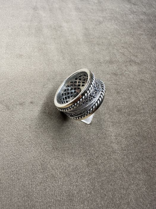 Anel “antistress” em prata e ouro