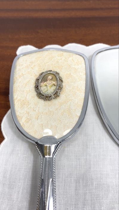 Conjunto tocador com imagem de Marie Antoinette.