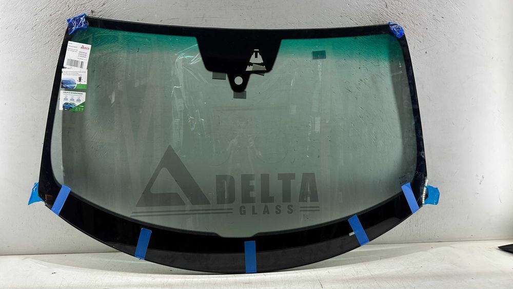 Porsche Taycan (2020-) - лобове скло