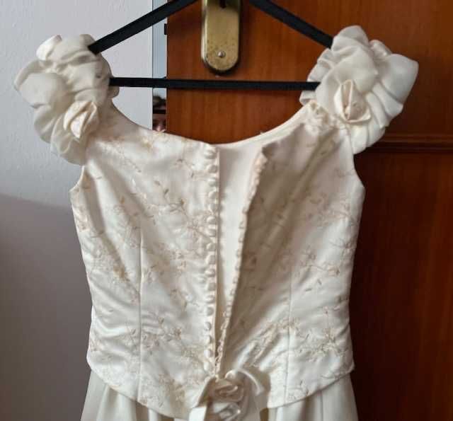 Vestido de cerimonia para criança