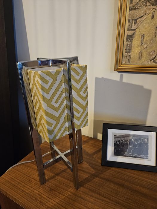 Candeeiro de Mesa Vintage/Retro em Metal Cromado