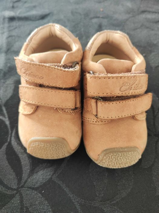 Sapatos chicco em bom estado, tamanho 18