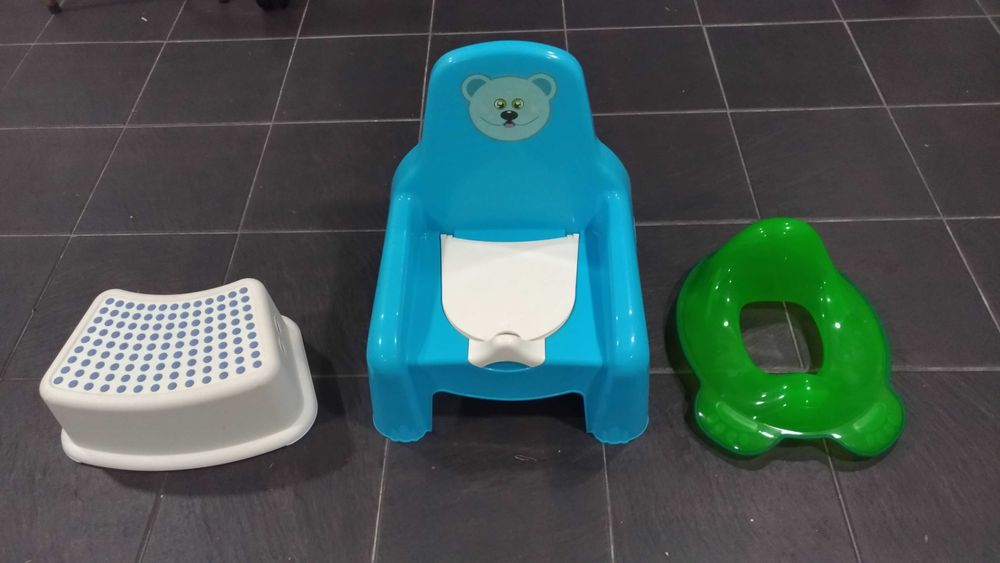 Berço, carrinhos, banheira, espreguiçadeira,potinho, degrau, de bébé