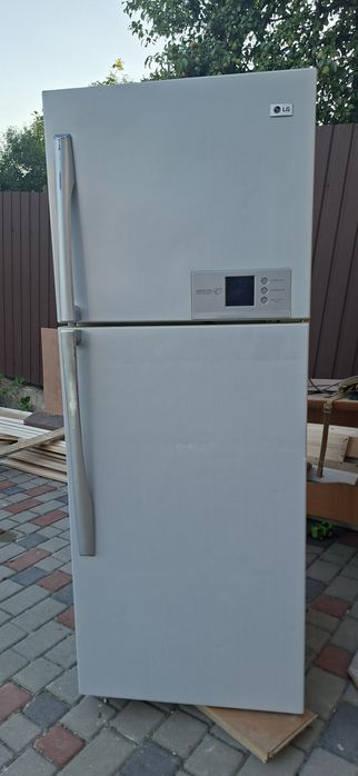 Холодильник  LG.