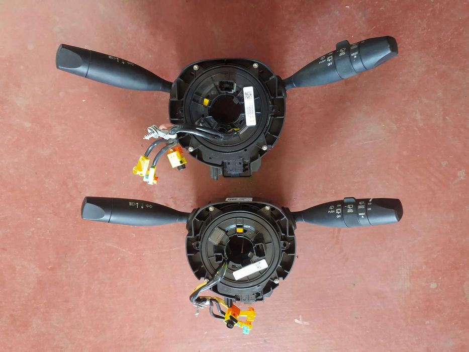 Підрульовий перемикач взборі шлейф Jeep Cherokee KL 68141120  68141121