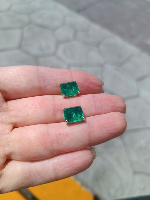 НОВІ сережки пусети гвіздочки срібло 925 проба смарагд зелений камінь