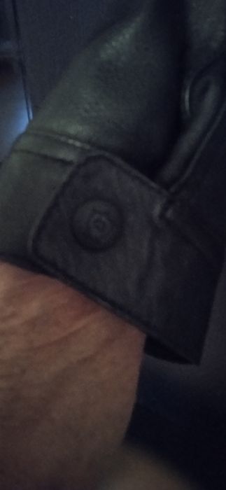 Шкіряна чорна куртка  XXL