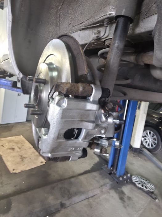 Mechanika samochodowa warsztat Pełen zakres usług  serwis Mechanika