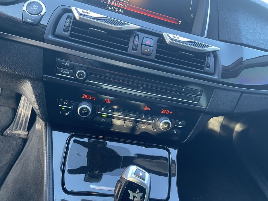 В Продажі BMW F10 2015 рік