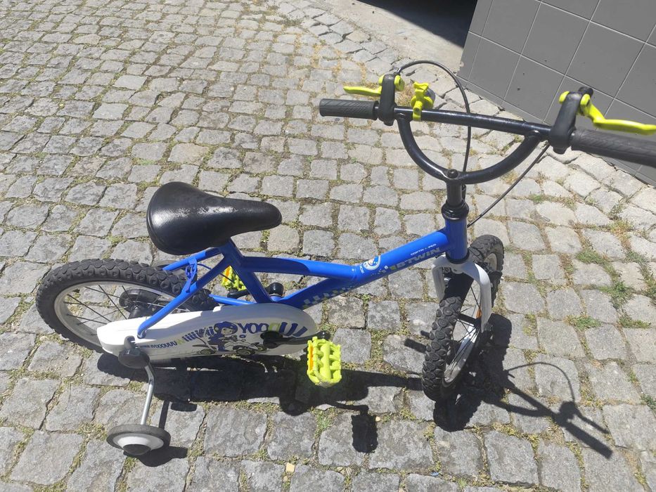 Bicicletas de criança com rodinhas +/- 4 anos
