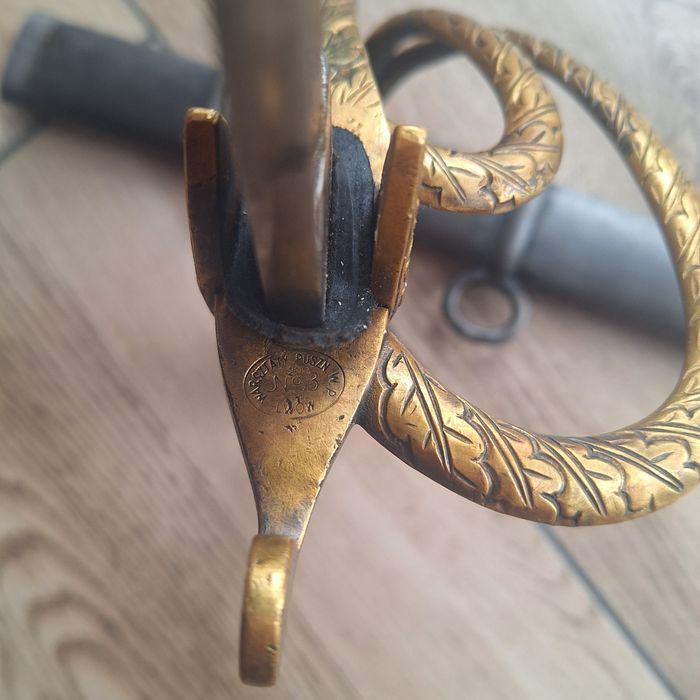 Szabla wz. 17 sygnowana