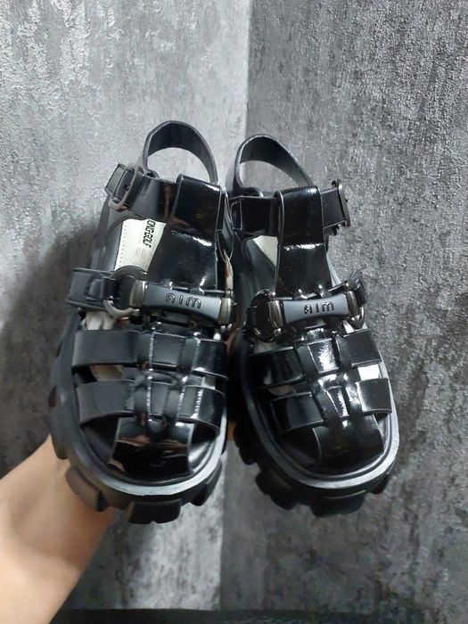 Босоніжки туфлі сандалі дівчинка