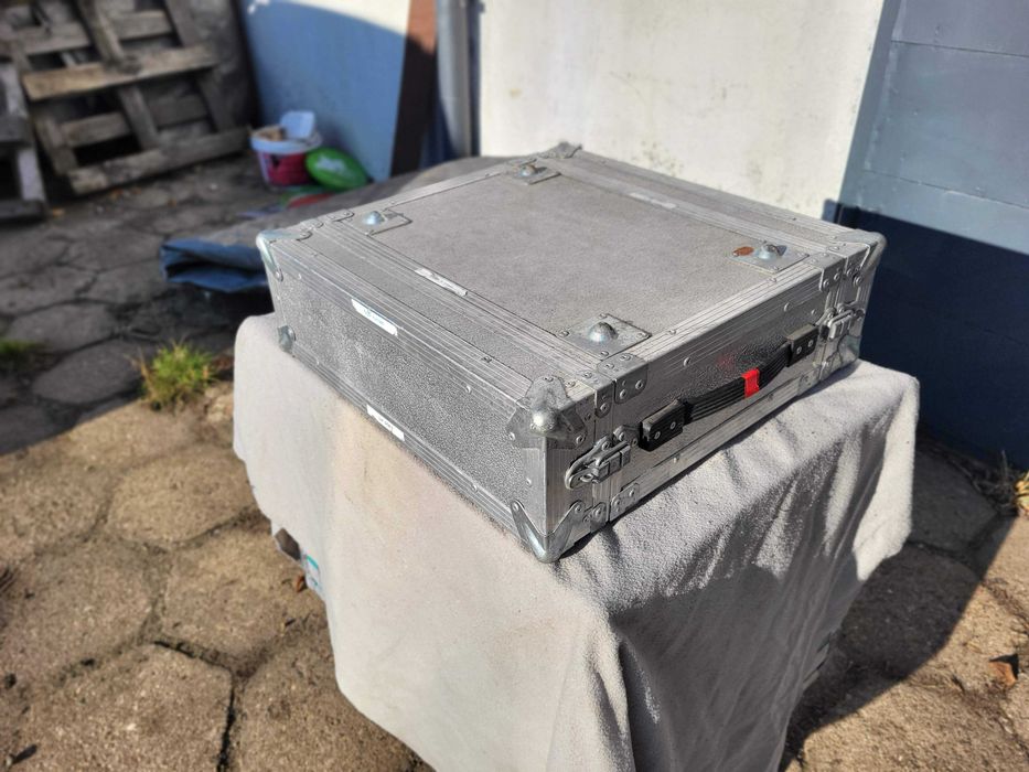 RACK 3U 1x szyna (41cm do klapy) case FAKTURA (dostępne więcej)