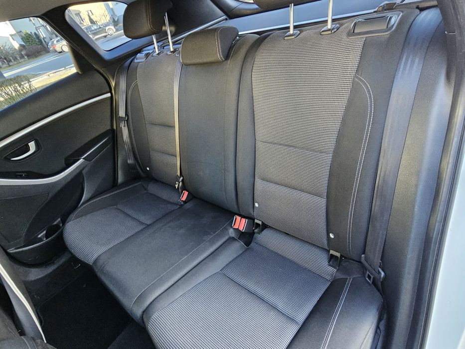 Hyundai i30 1.6 CRDi 2015 stan BDB