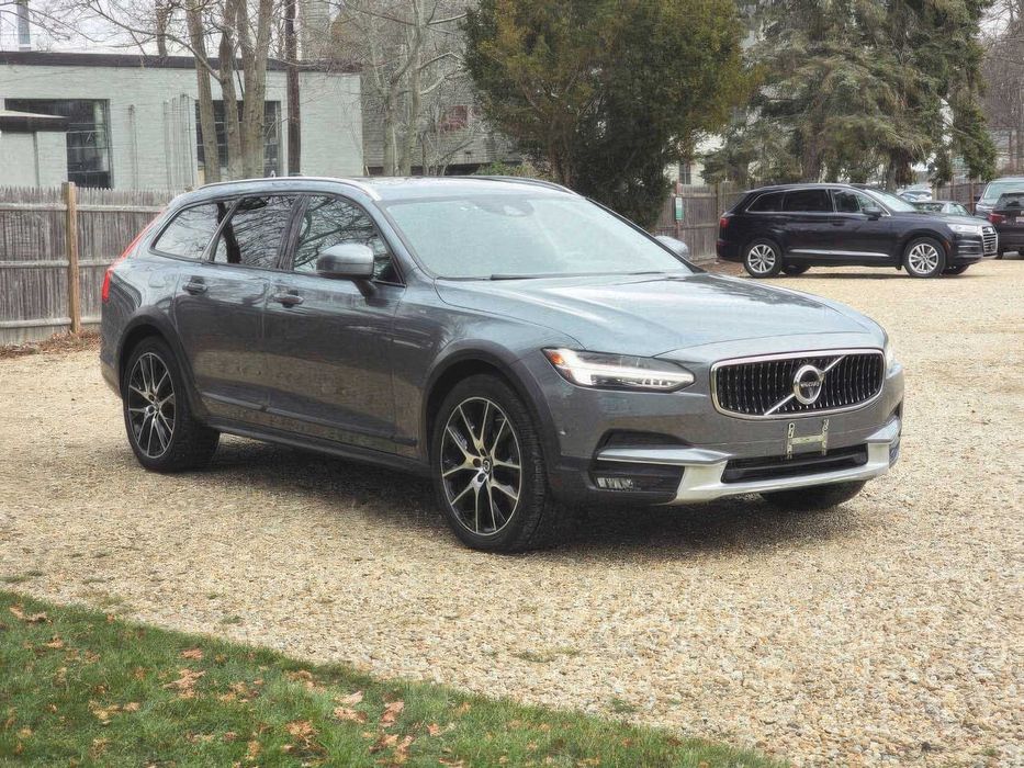 Volvo V90 Cross Country T6      2018