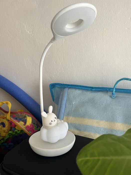 Дитяча настільна лампа LED з акумулятором Cloudy Bunny Kite