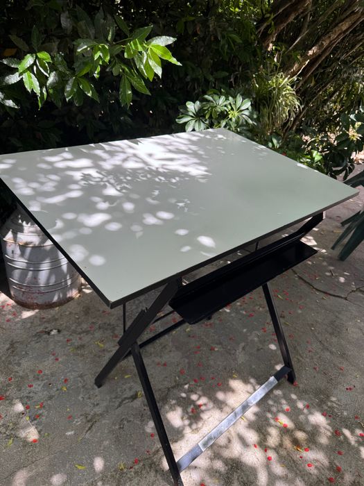 Secretária/ Mesa de desenho