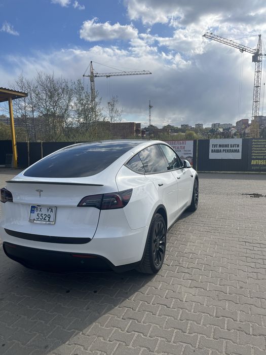 Продам Tesla Y 2023