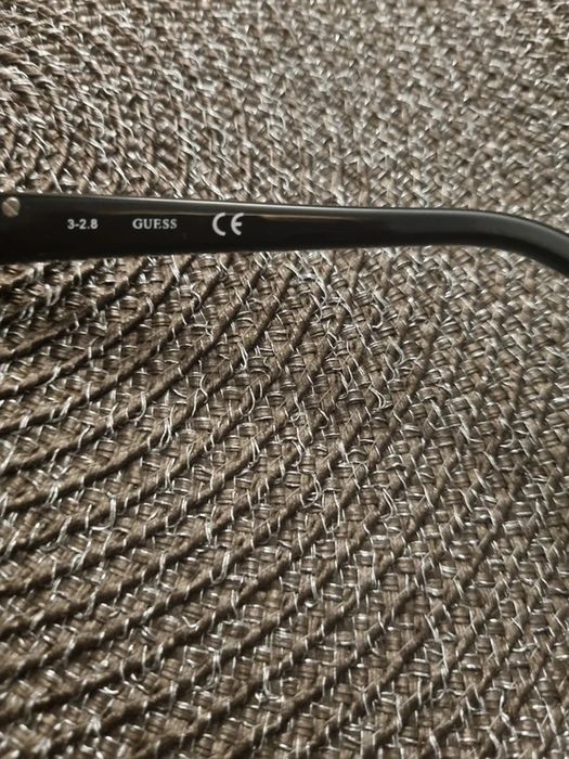 Damskie okulary przeciwsłoneczne Guess