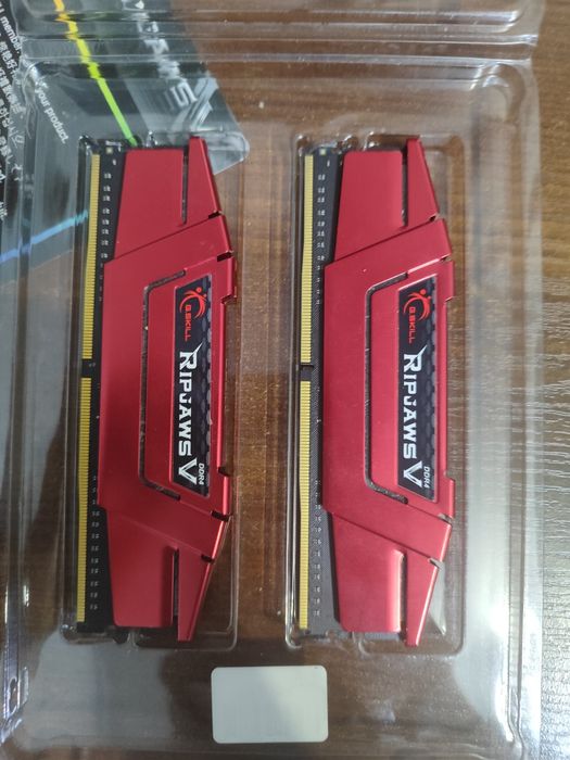 Оперативна пам'ять G.Skill Ripjaws DDR4-2400 8gb