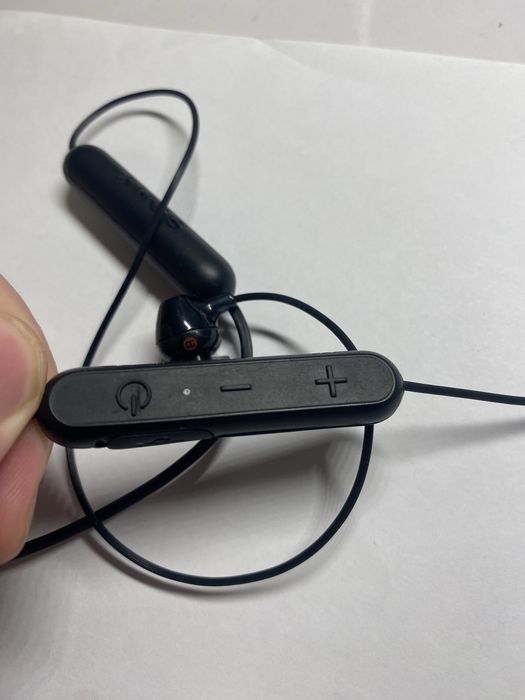 Бездротові навушники Sony WI-C300