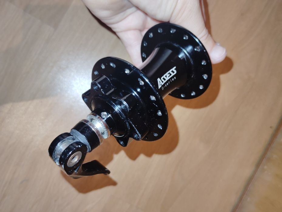 Cubo bicicleta frente Assess 32 furos Disk