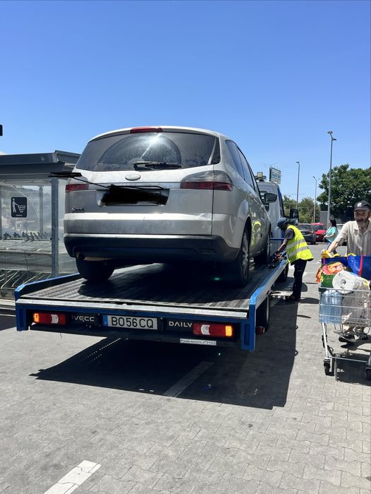 Carrinha avariada